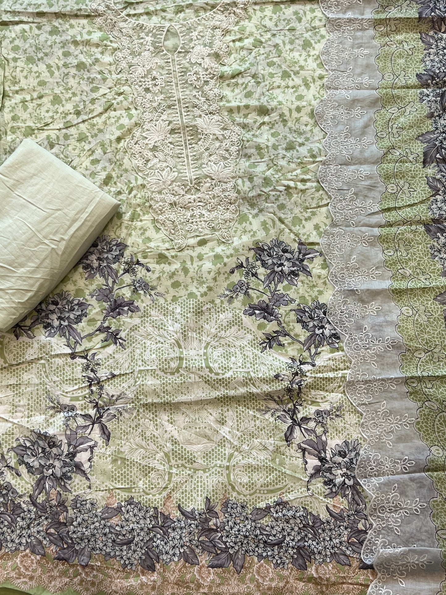 HAALA LAWN EMBROIDERY PATCH SUIT 6