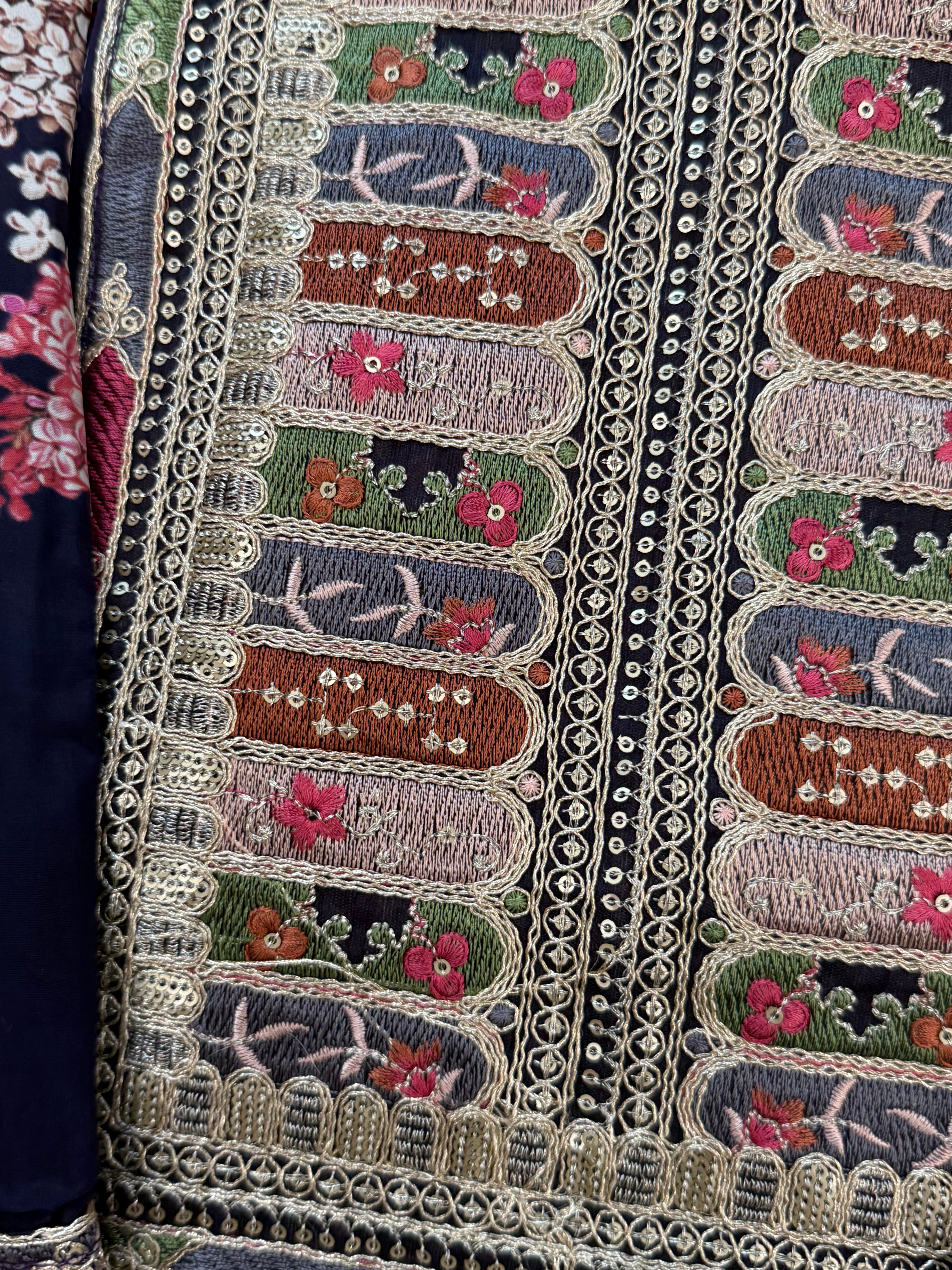 KAREENA CREPE READYMADE SUIT Q