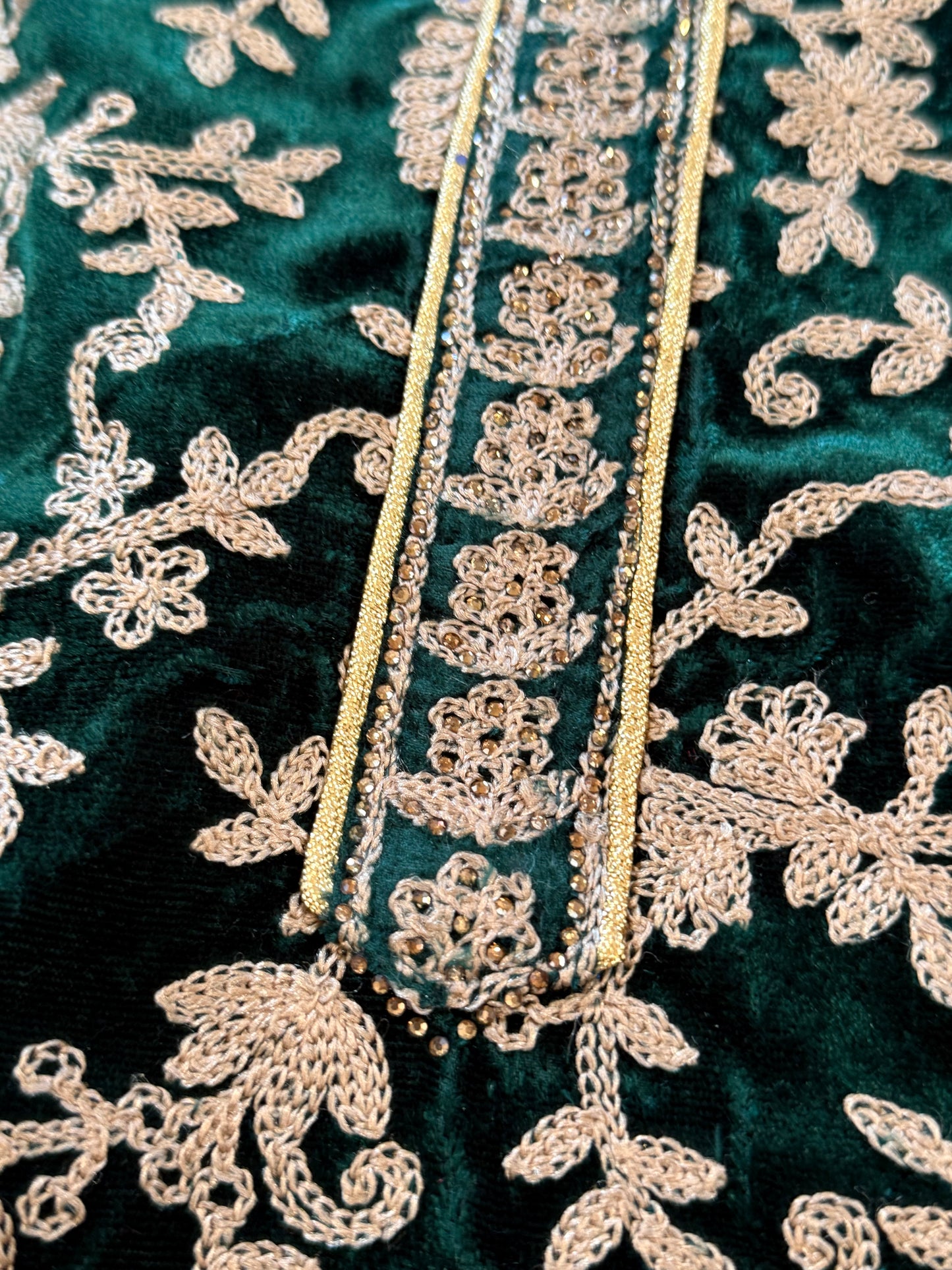 MEHER VELVET EMBROIDERY SUIT 1 Q