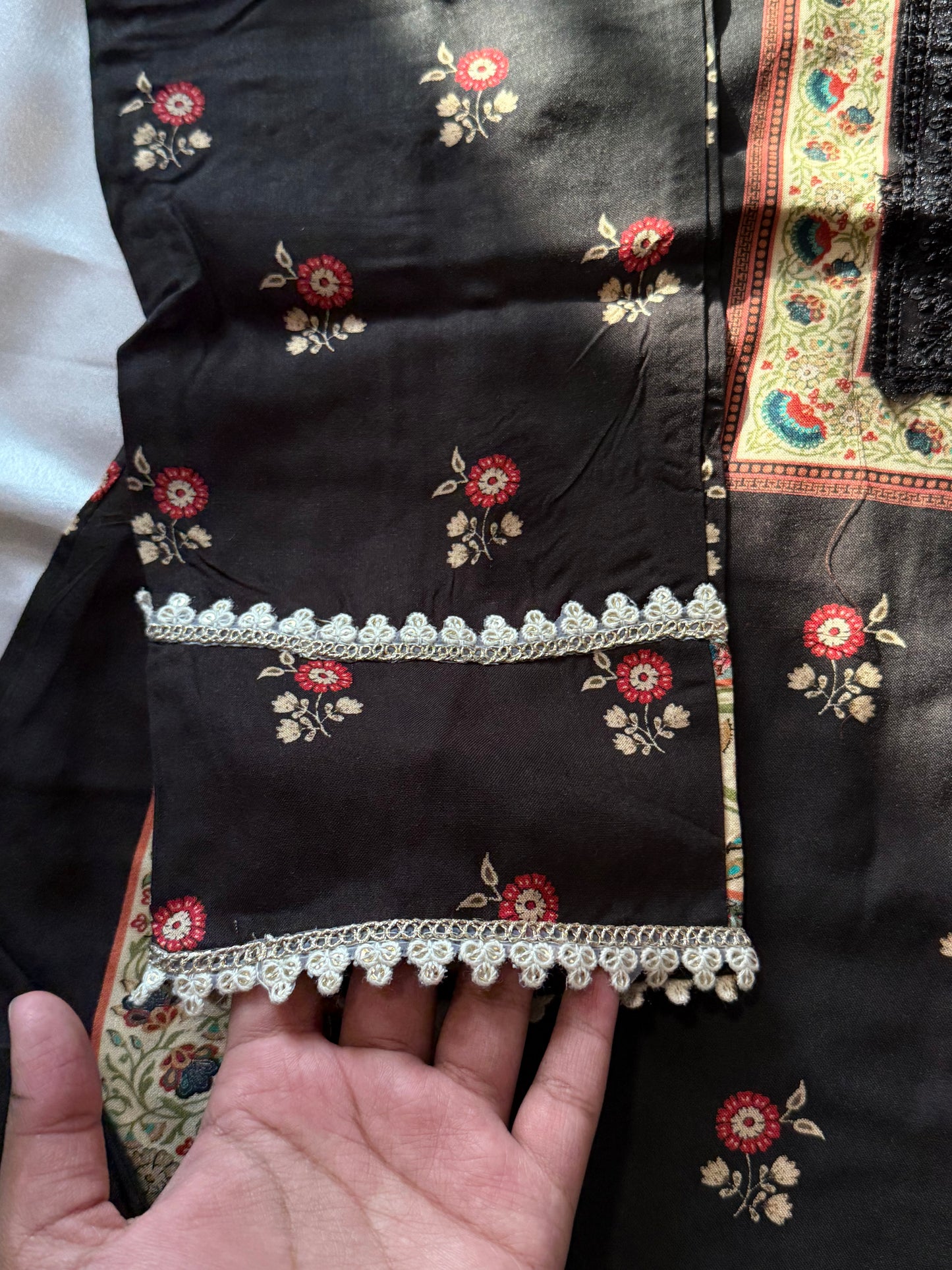 BAGH LAWN BLACK READYMADE SUIT 4 Q