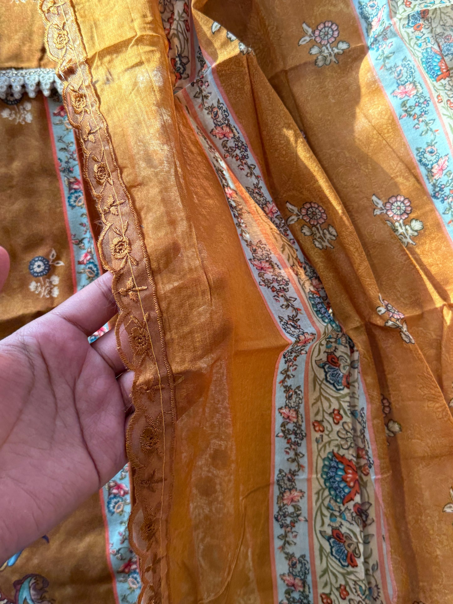 BAGH LAWN READYMADE SUIT 2 Q