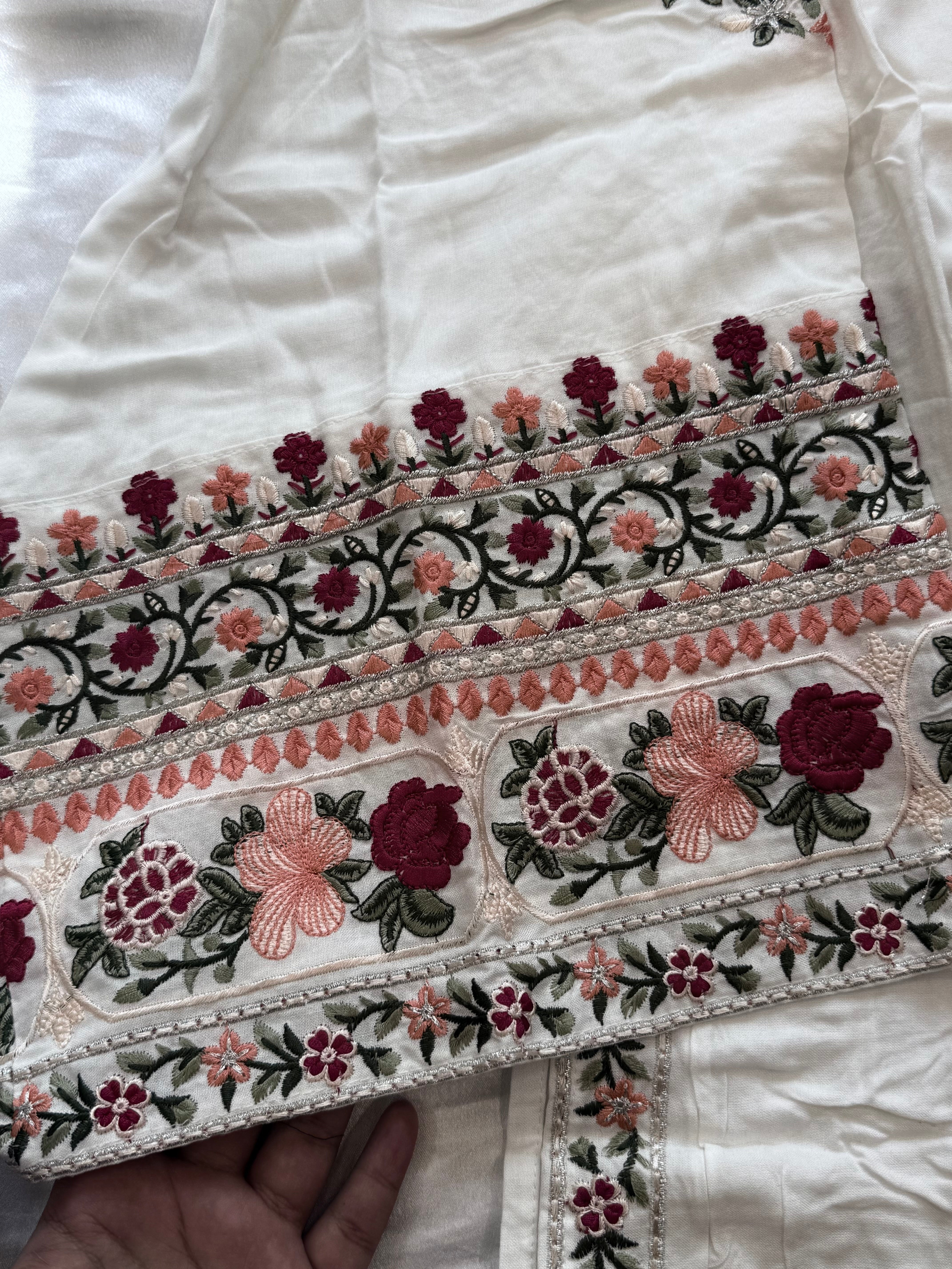 IMROZA LAWN EMBROIDERY SUIT 1002 Q