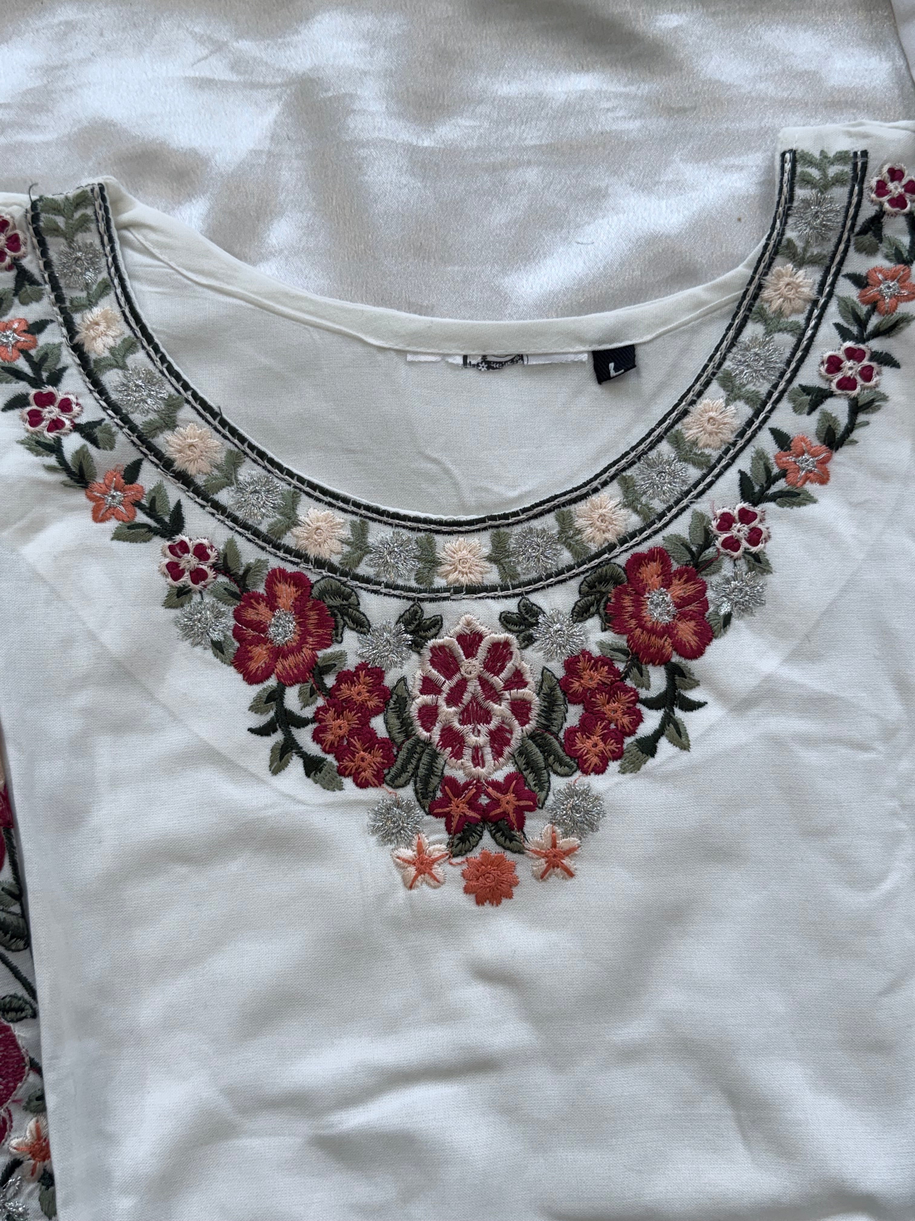 IMROZA LAWN EMBROIDERY SUIT 1002 Q