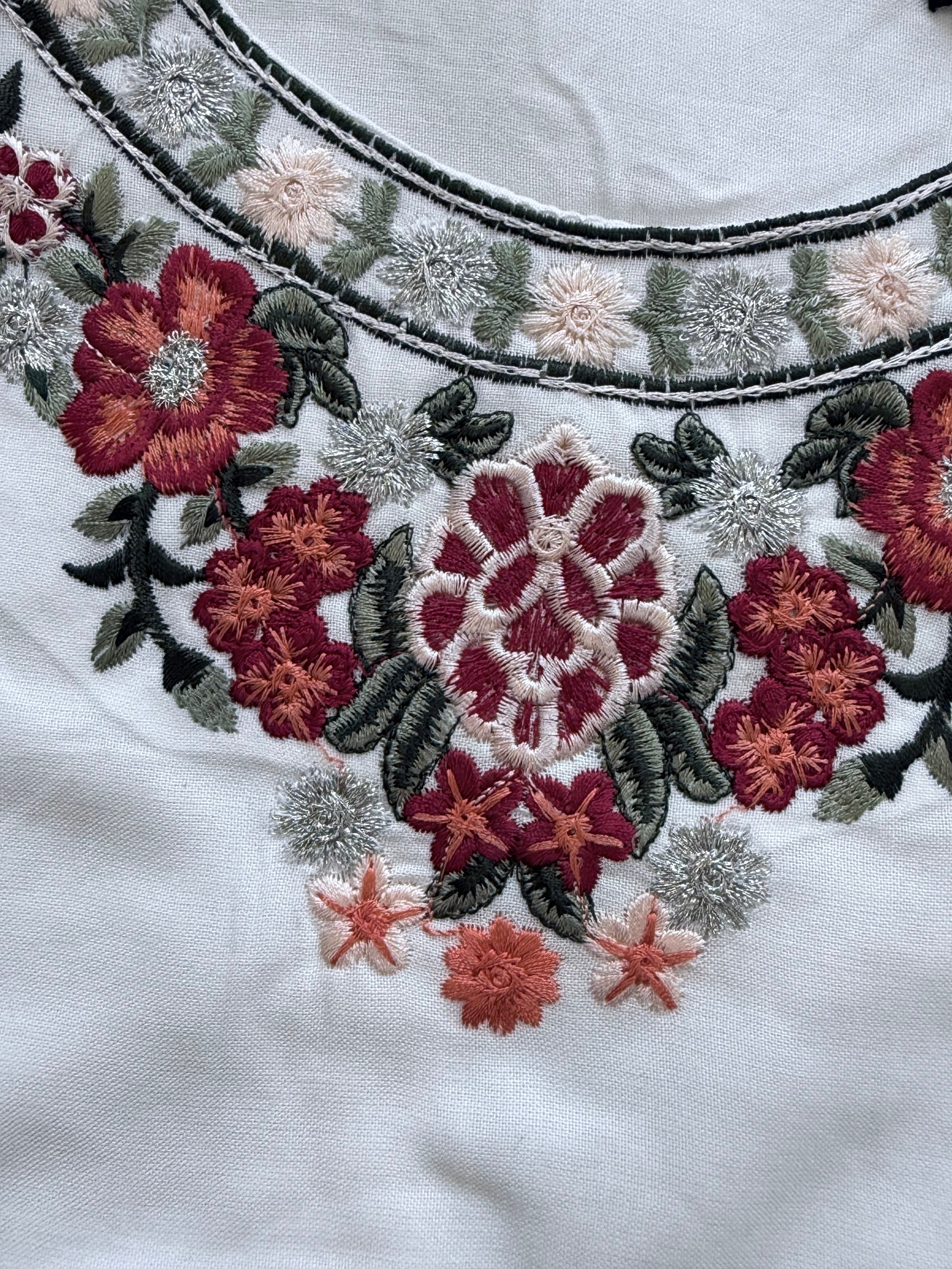 IMROZA LAWN EMBROIDERY SUIT 1002 Q
