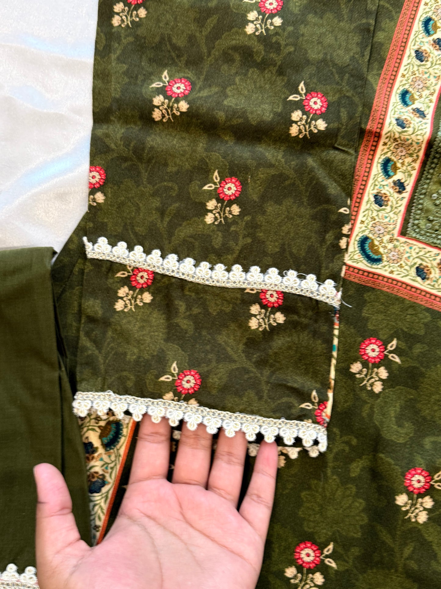 BAGH LAWN READYMADE SUIT 6 Q