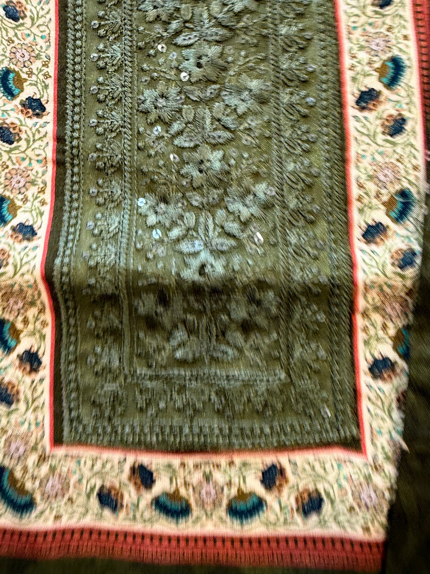 BAGH LAWN READYMADE SUIT 6 Q