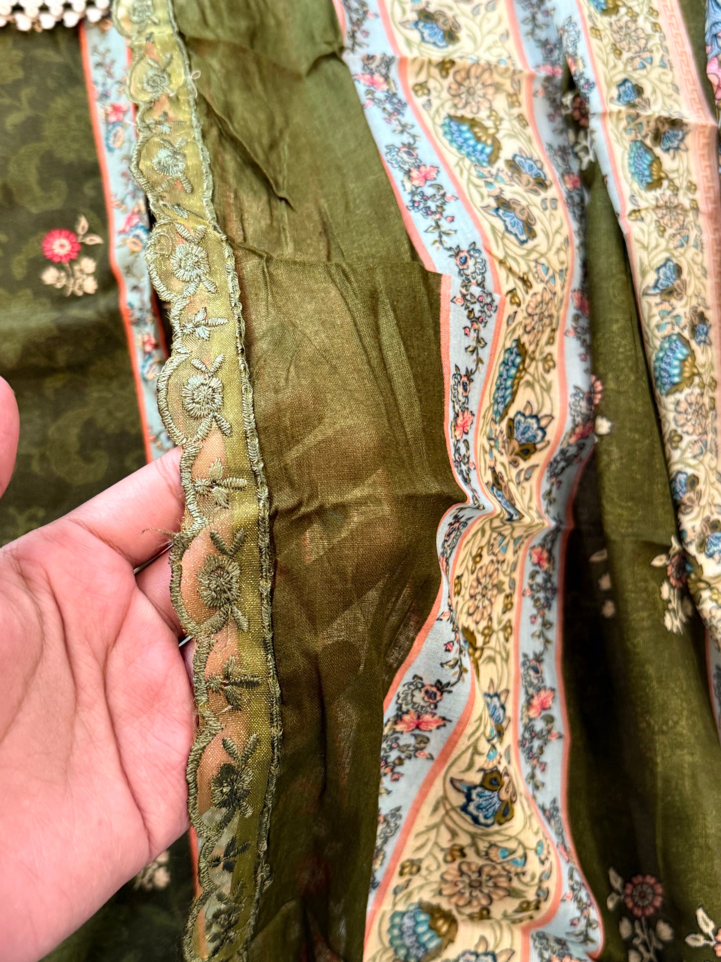 BAGH LAWN READYMADE SUIT 6 Q