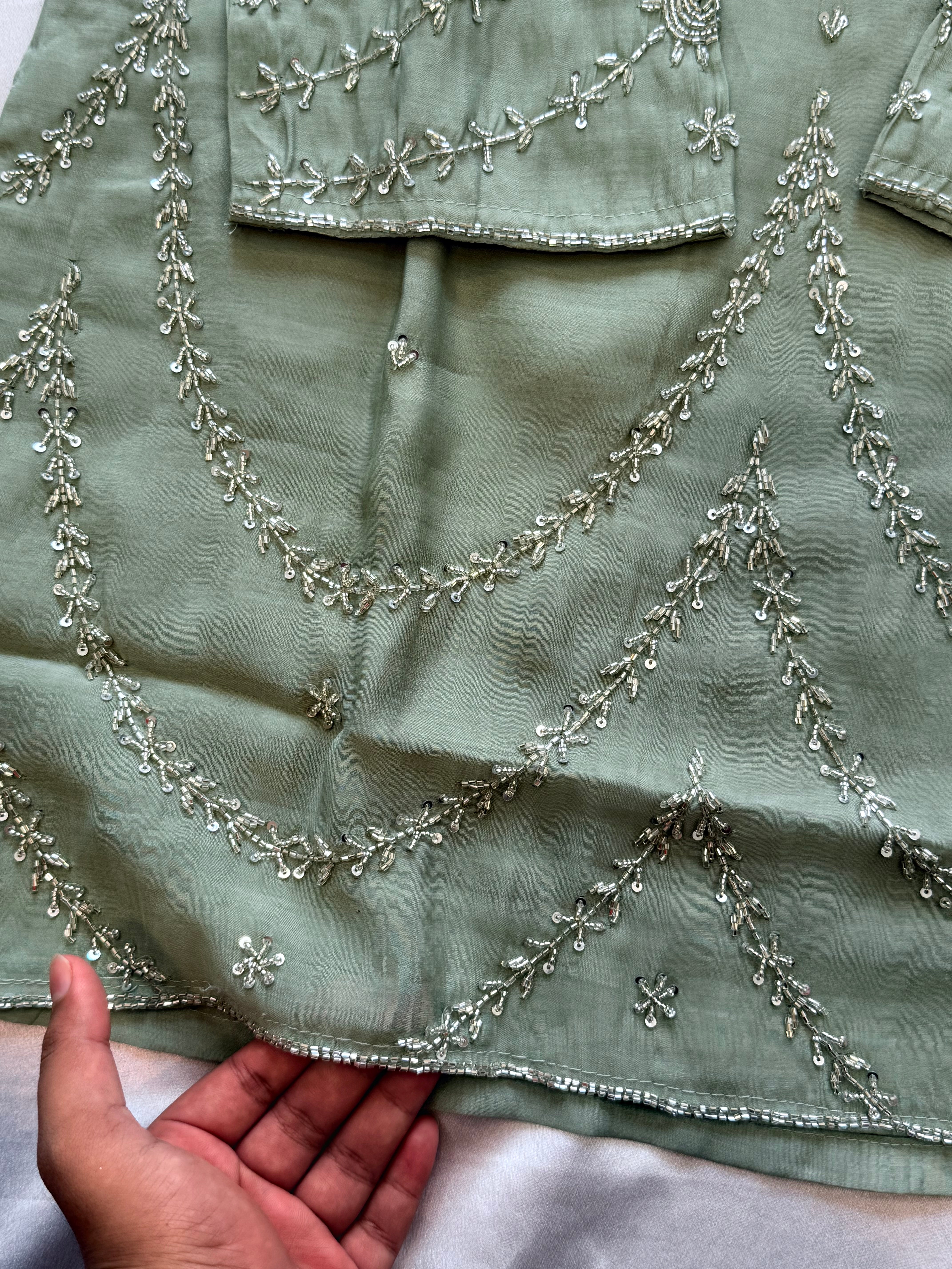 PARO FARSHI HANDWORK SUIT 32 Q