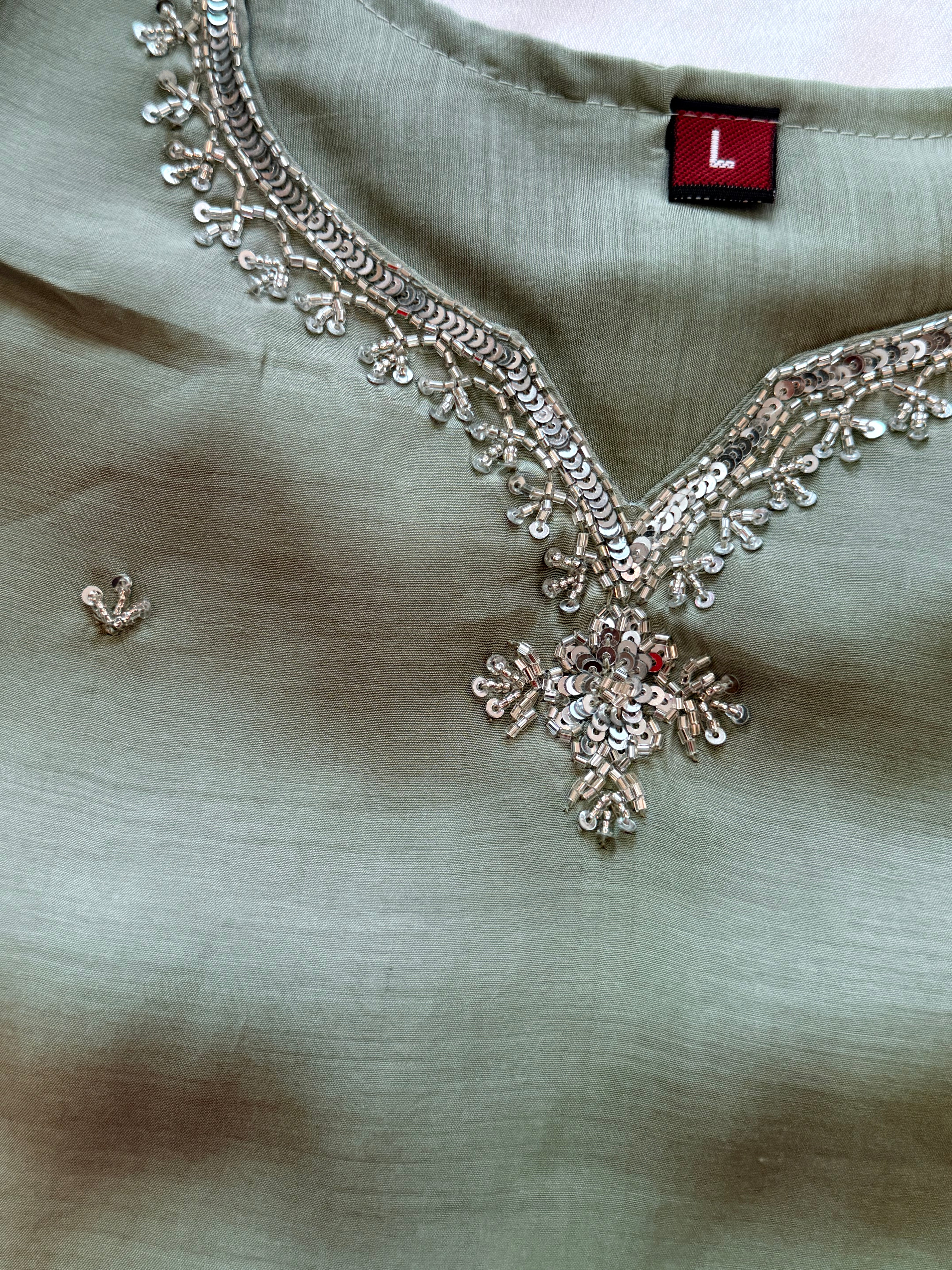 PARO FARSHI HANDWORK SUIT 32 Q
