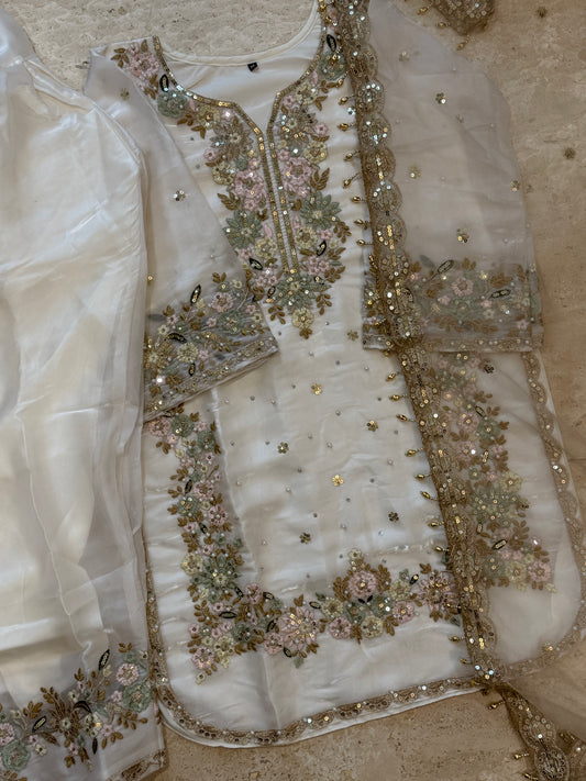 JIMMY CHOO READYMADE EMBROIDERY SUIT Q