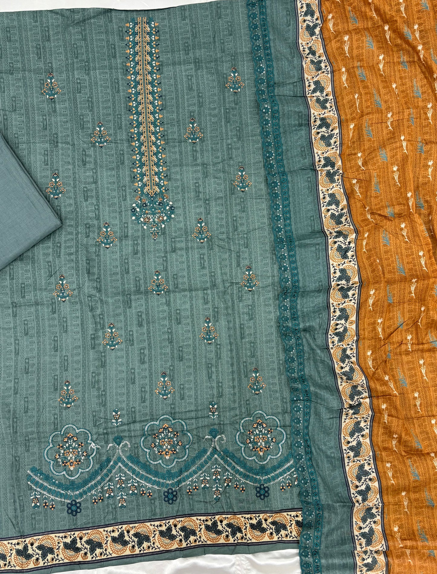 BINSAEED LAWN EMBROIDERY SUIT 5 Q