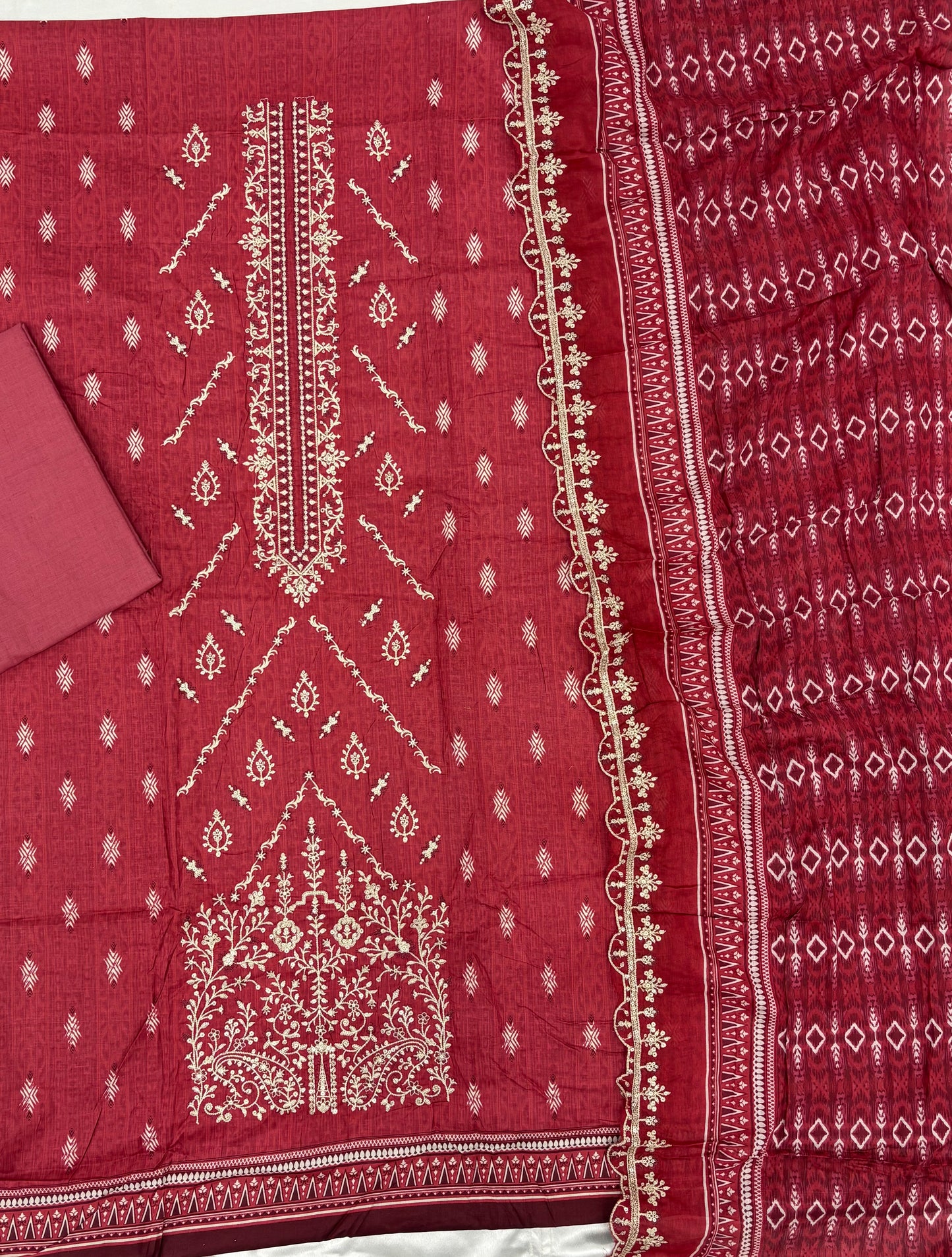 BINSAEED LAWN EMBROIDERY SUIT 3 Q