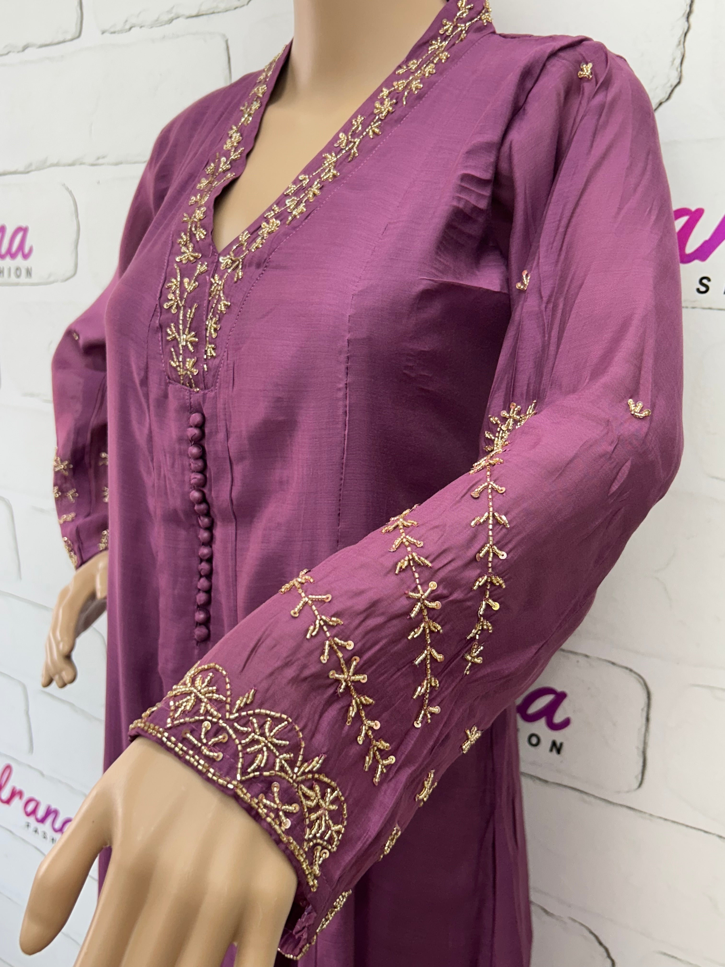 MUL CHANDERI HANDWORK FROCK 8001 Q