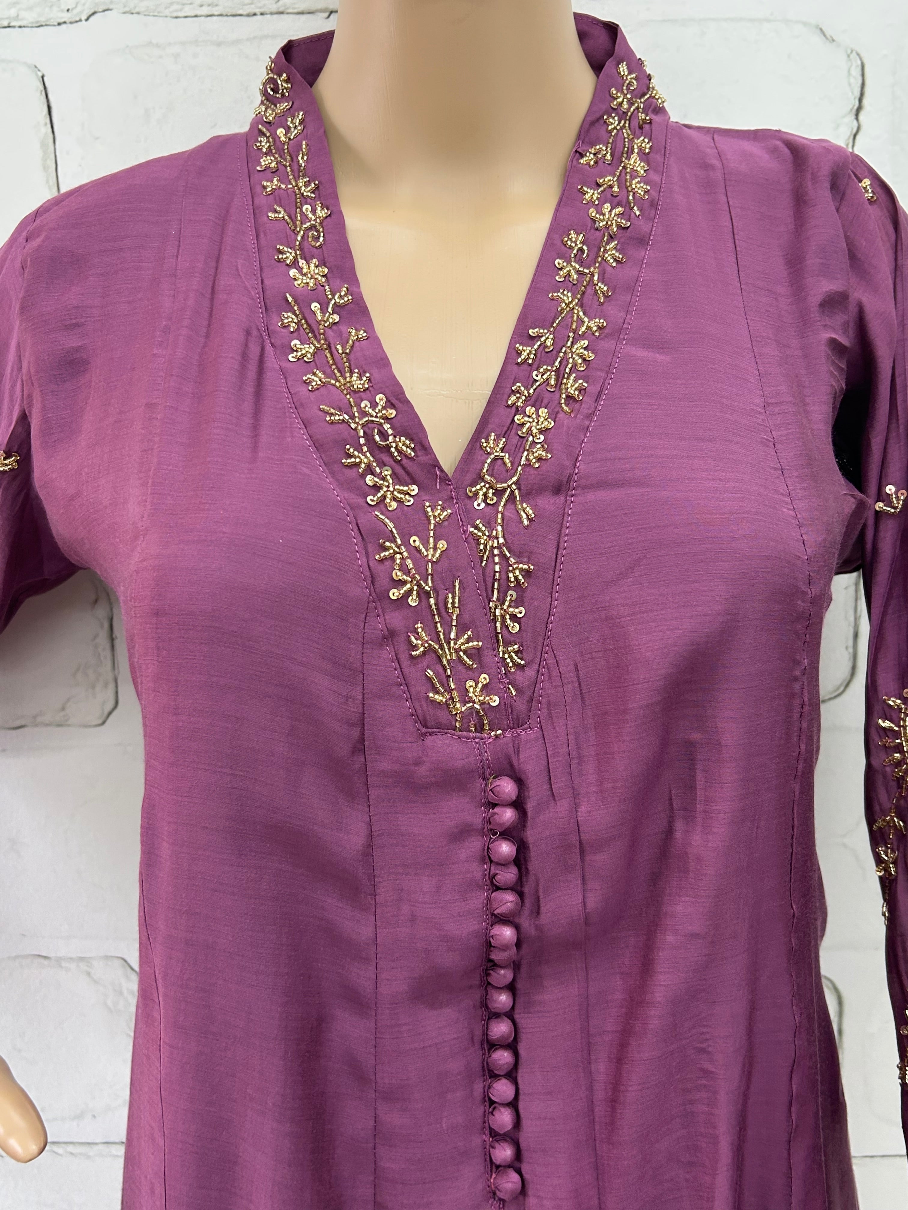 MUL CHANDERI HANDWORK FROCK 8001 Q