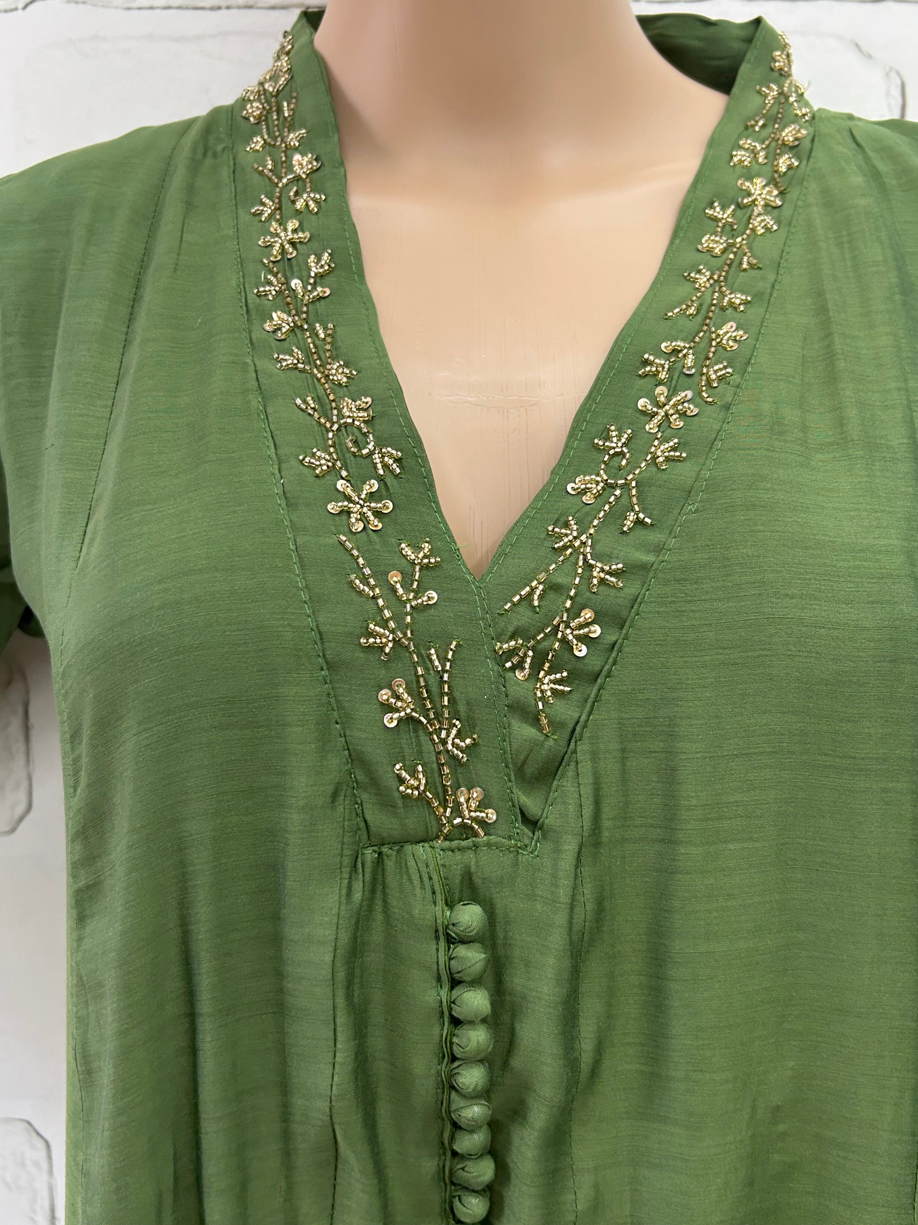 MUL CHANDERI HANDWORK FROCK 8001