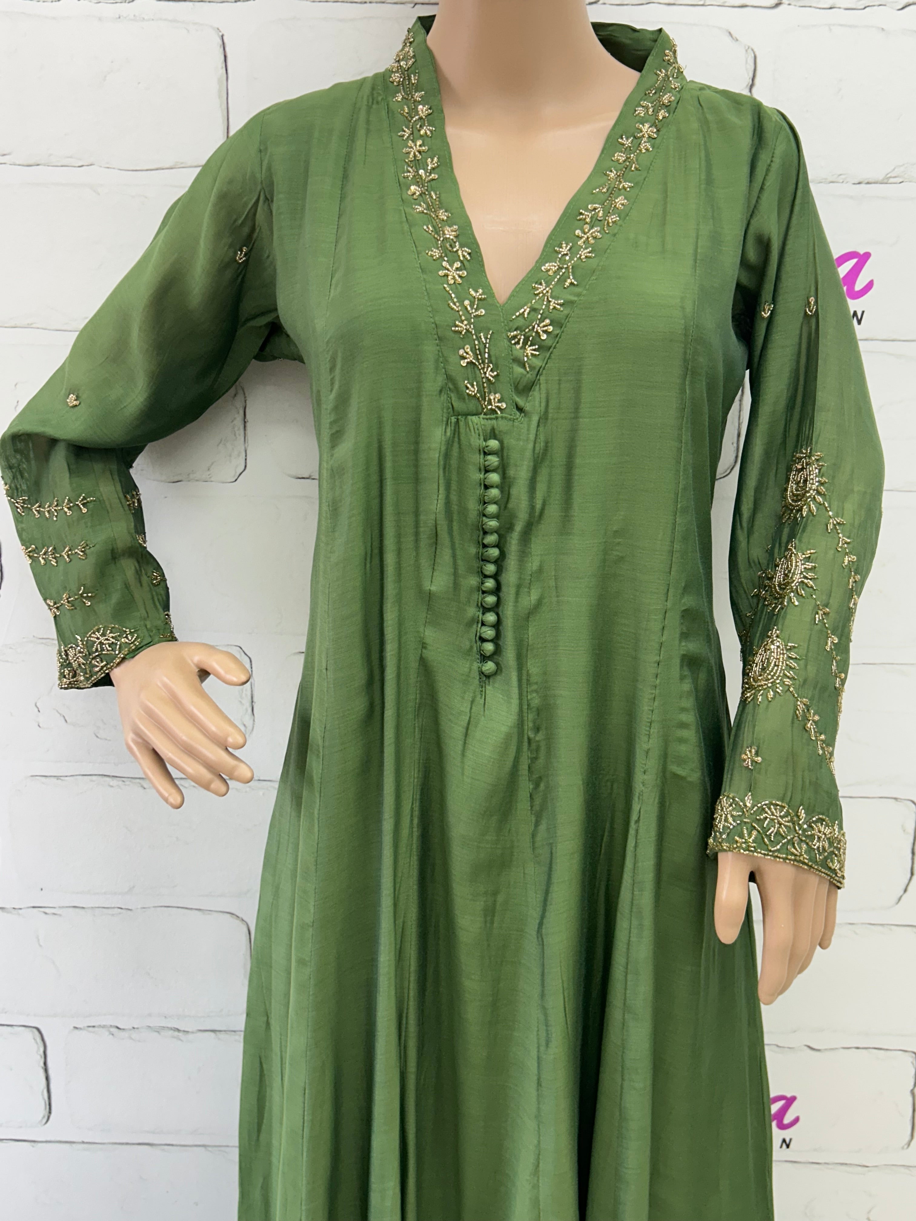 MUL CHANDERI HANDWORK FROCK 8001
