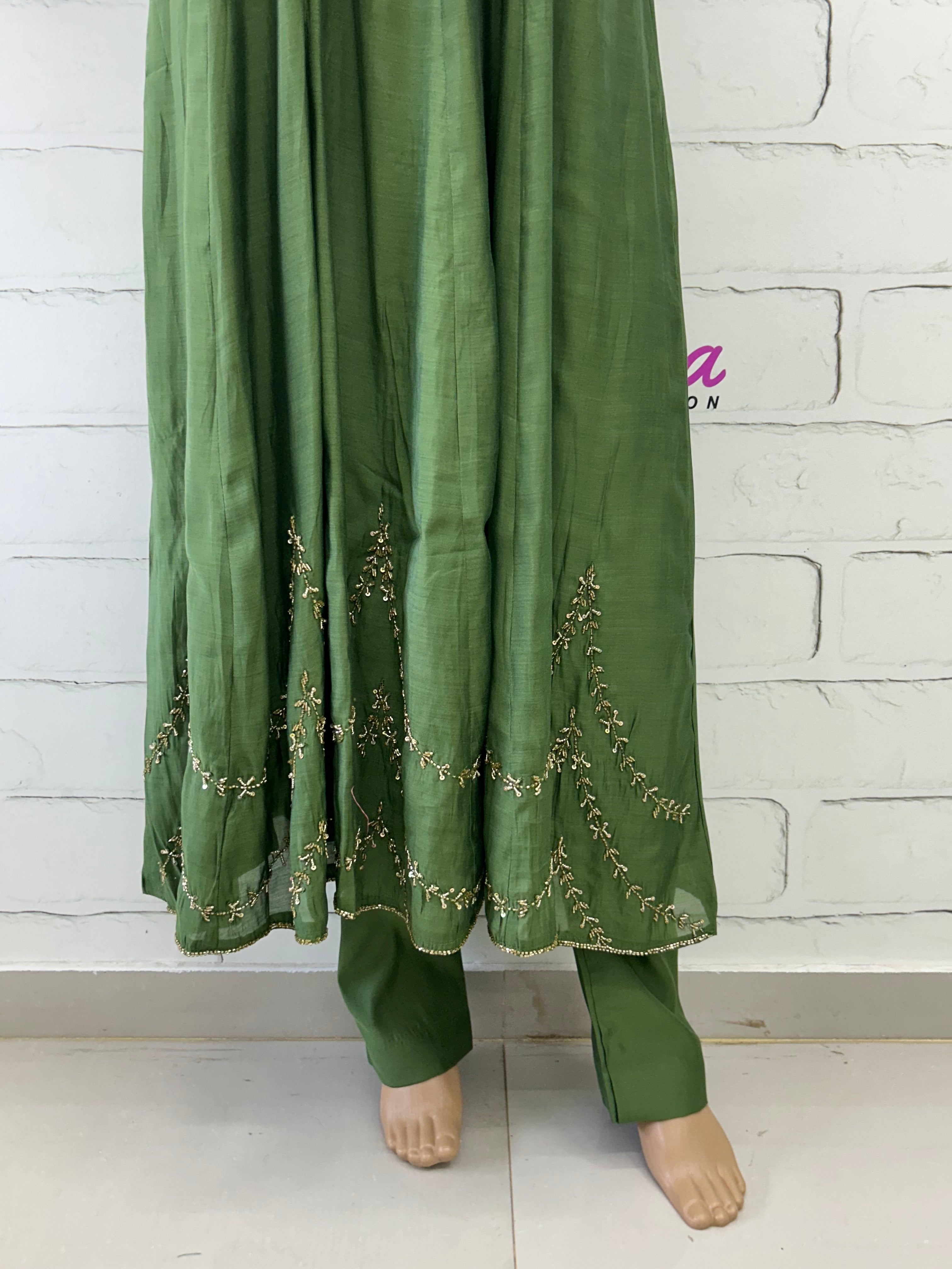 MUL CHANDERI HANDWORK FROCK 8001