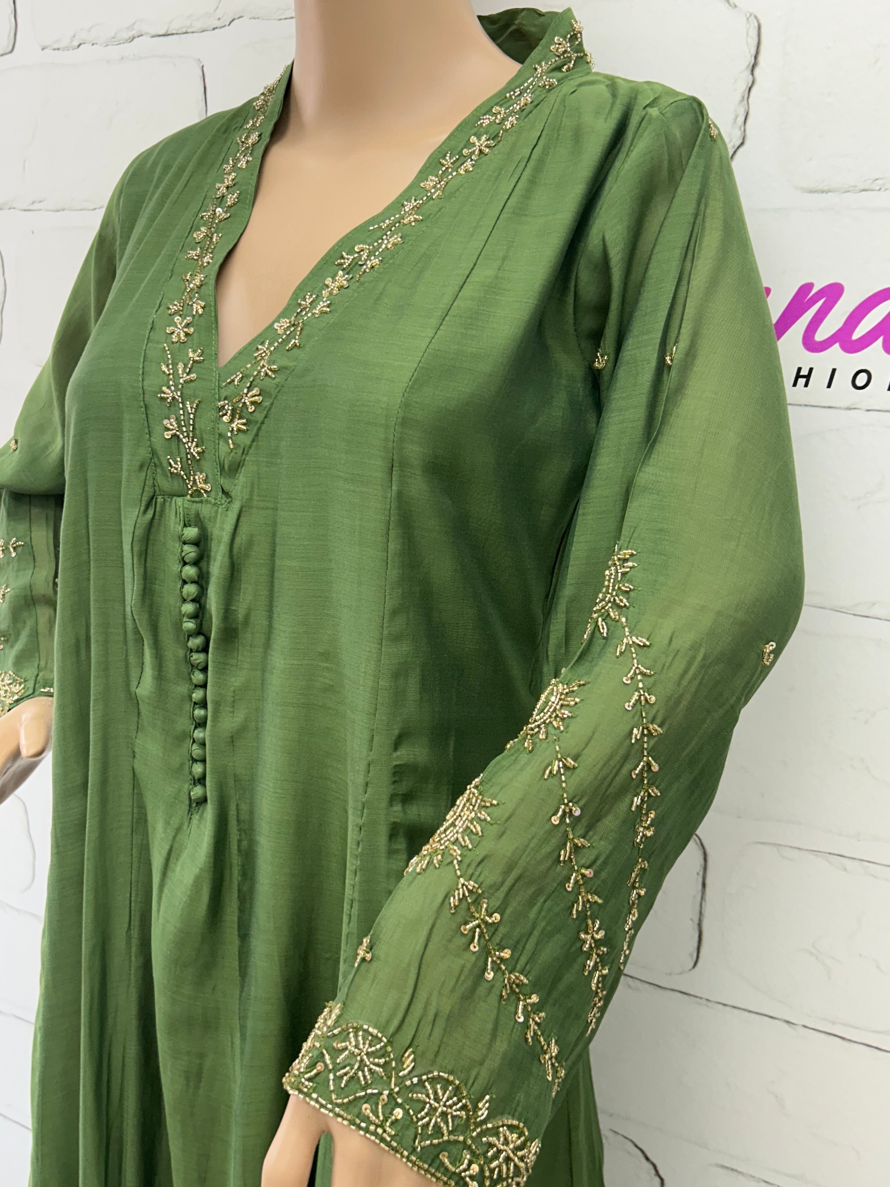 MUL CHANDERI HANDWORK FROCK 8001
