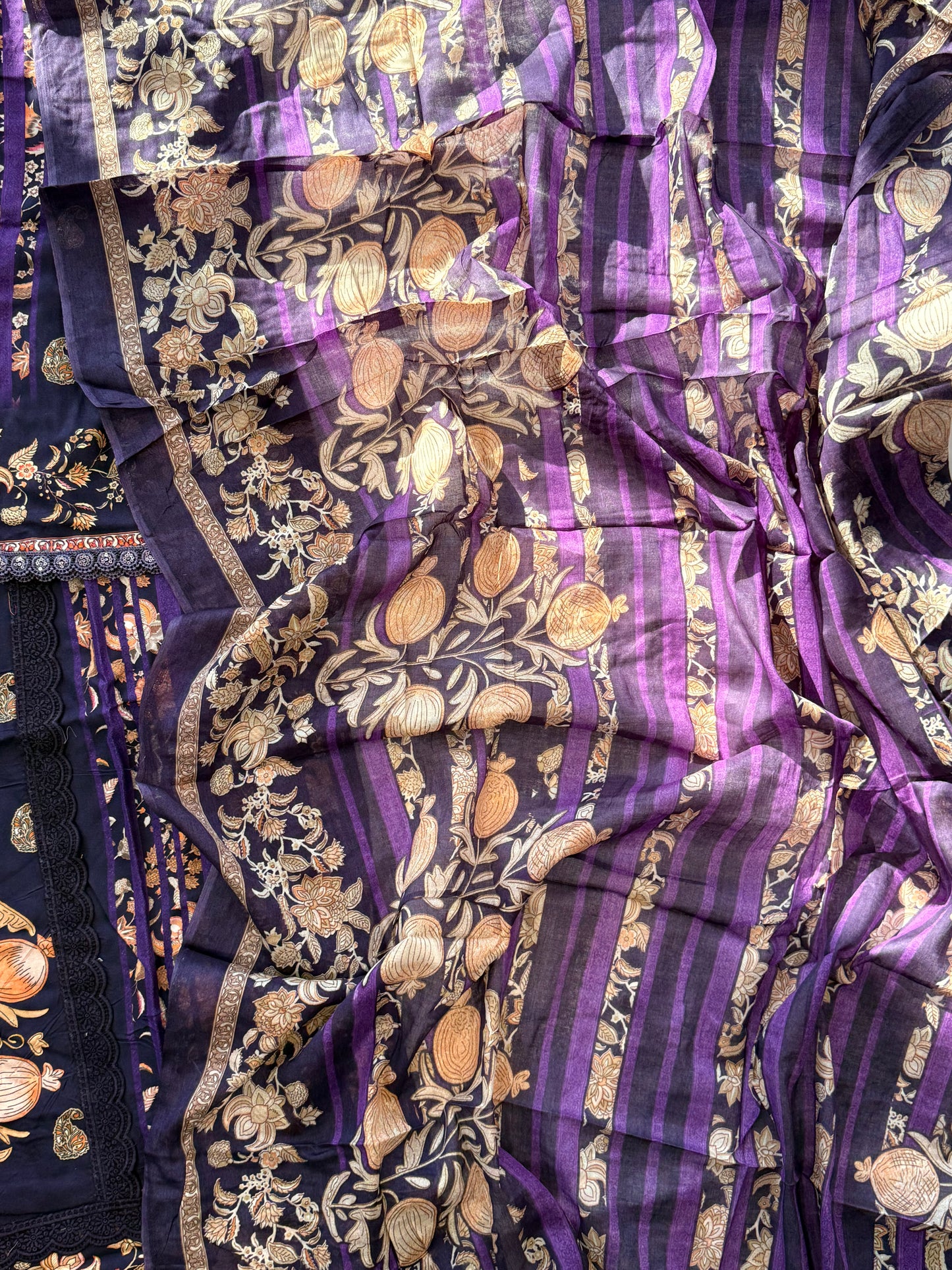 BAGH LAWN READYMADE SUIT 8 Q