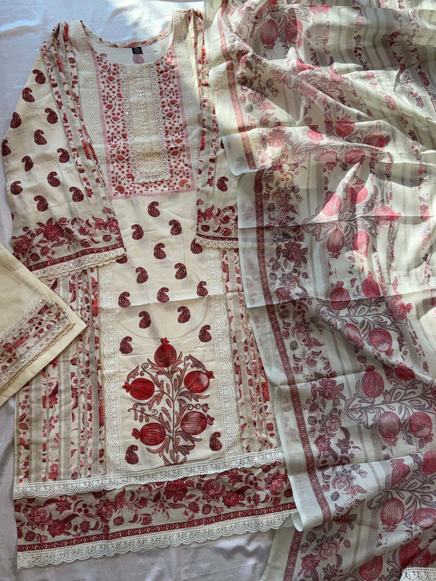 BAGH LAWN READYMADE SUIT 10 Q