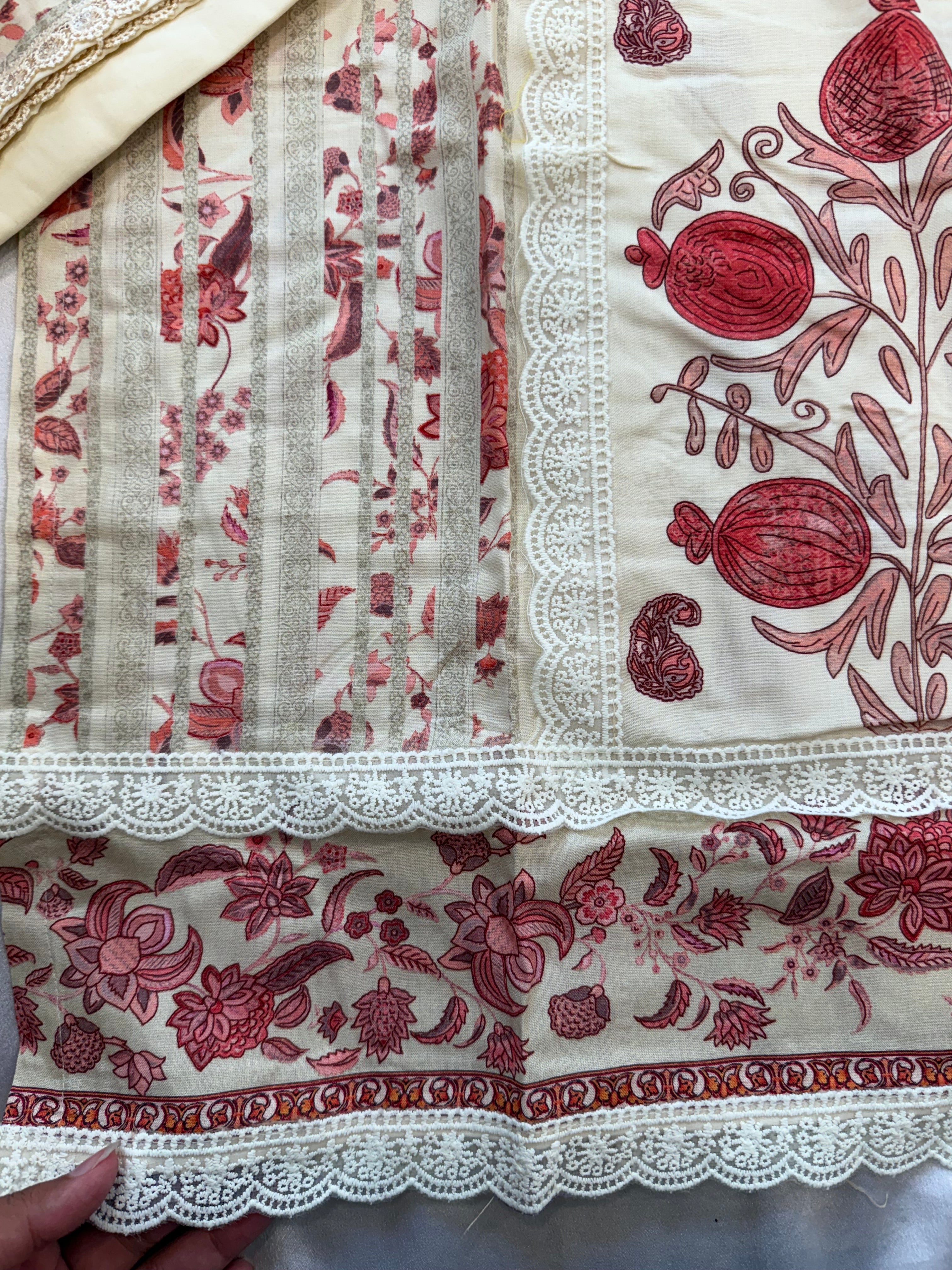 BAGH LAWN READYMADE SUIT 10 Q