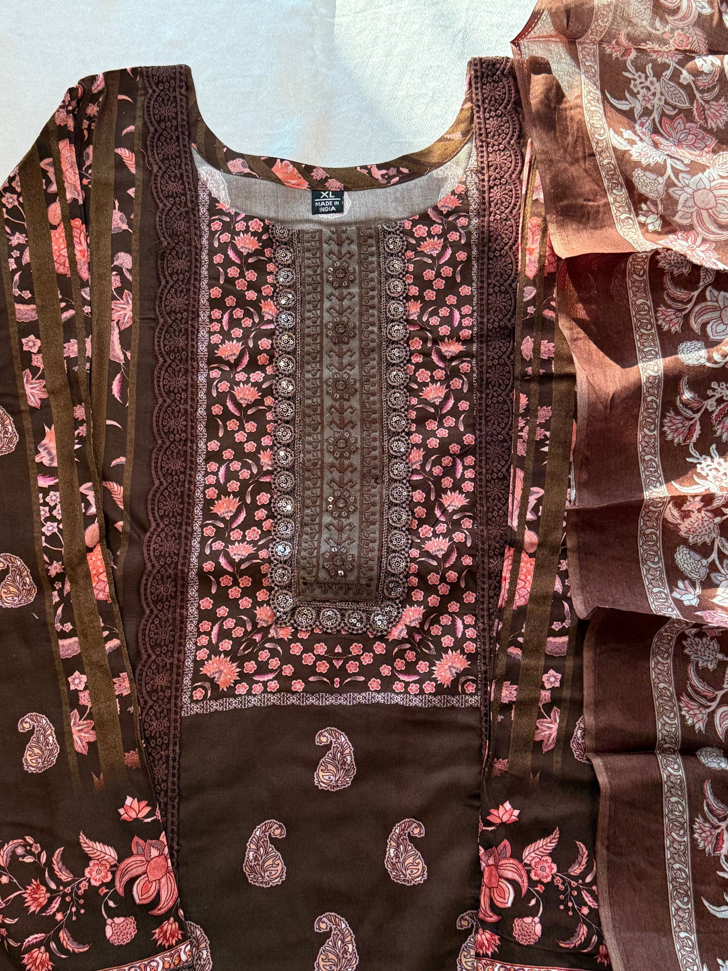 BAGH LAWN READYMADE SUIT 7 Q