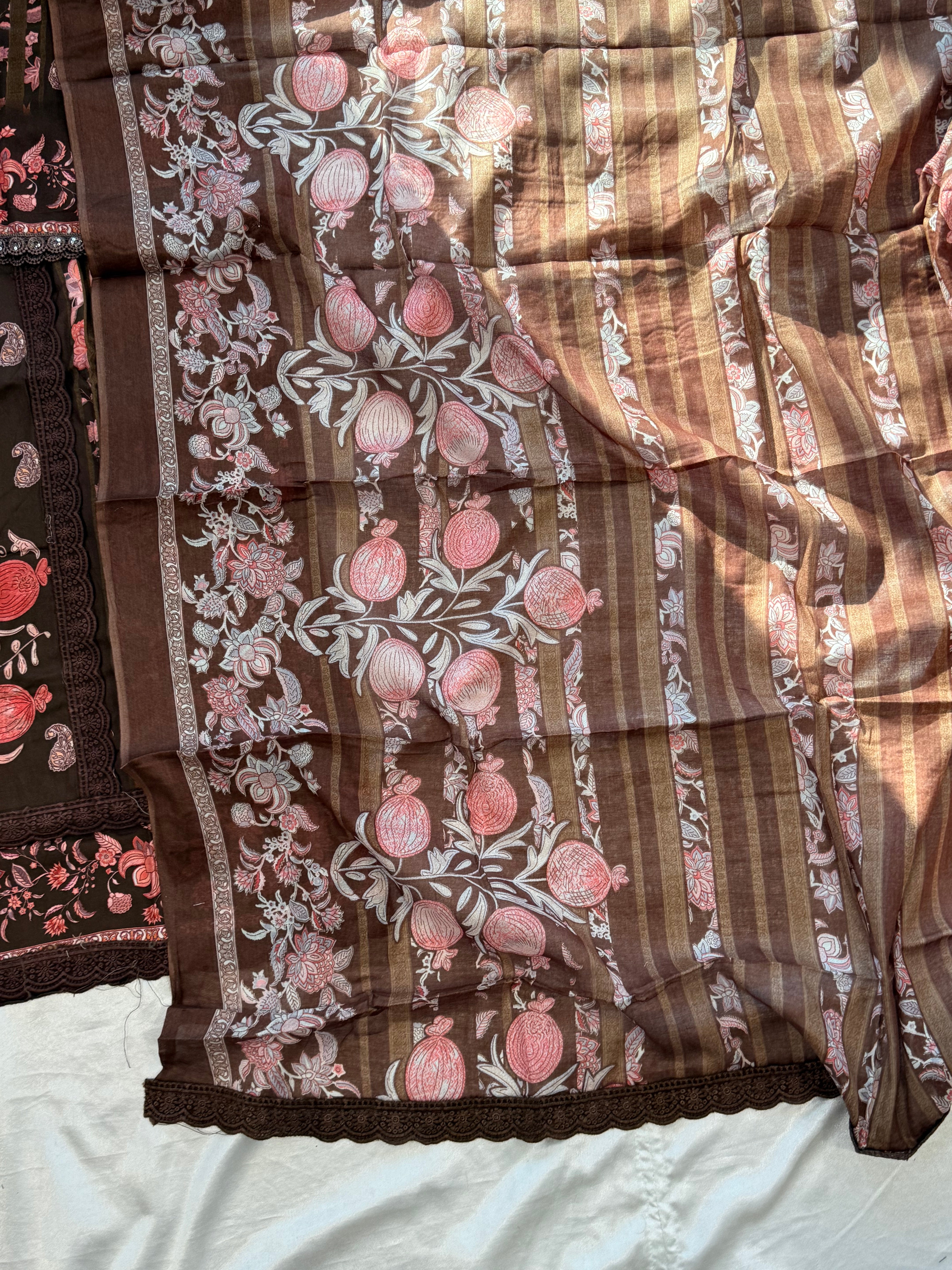 BAGH LAWN READYMADE SUIT 7 Q