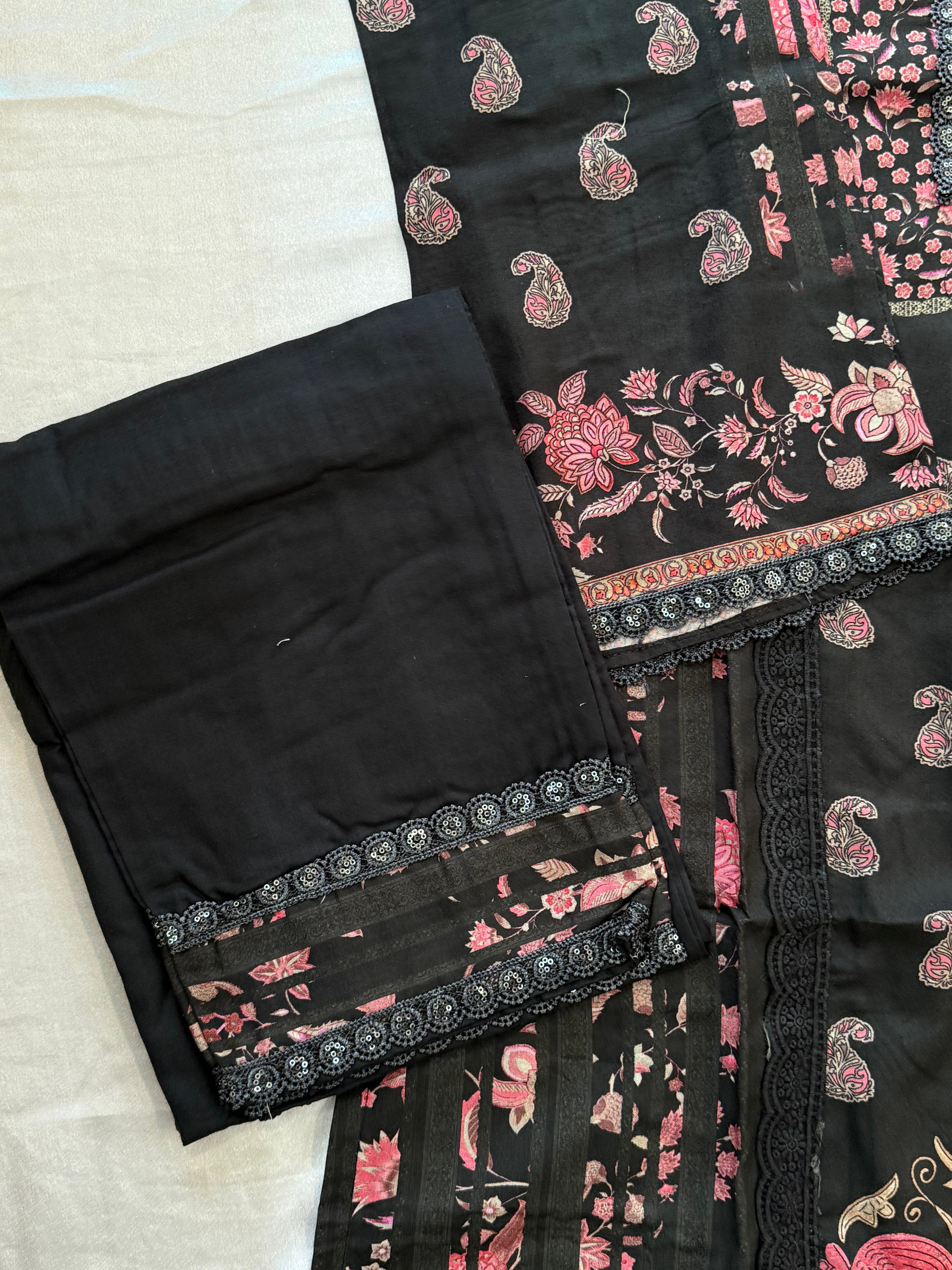 BAGH LAWN READYMADE SUIT 12 Q