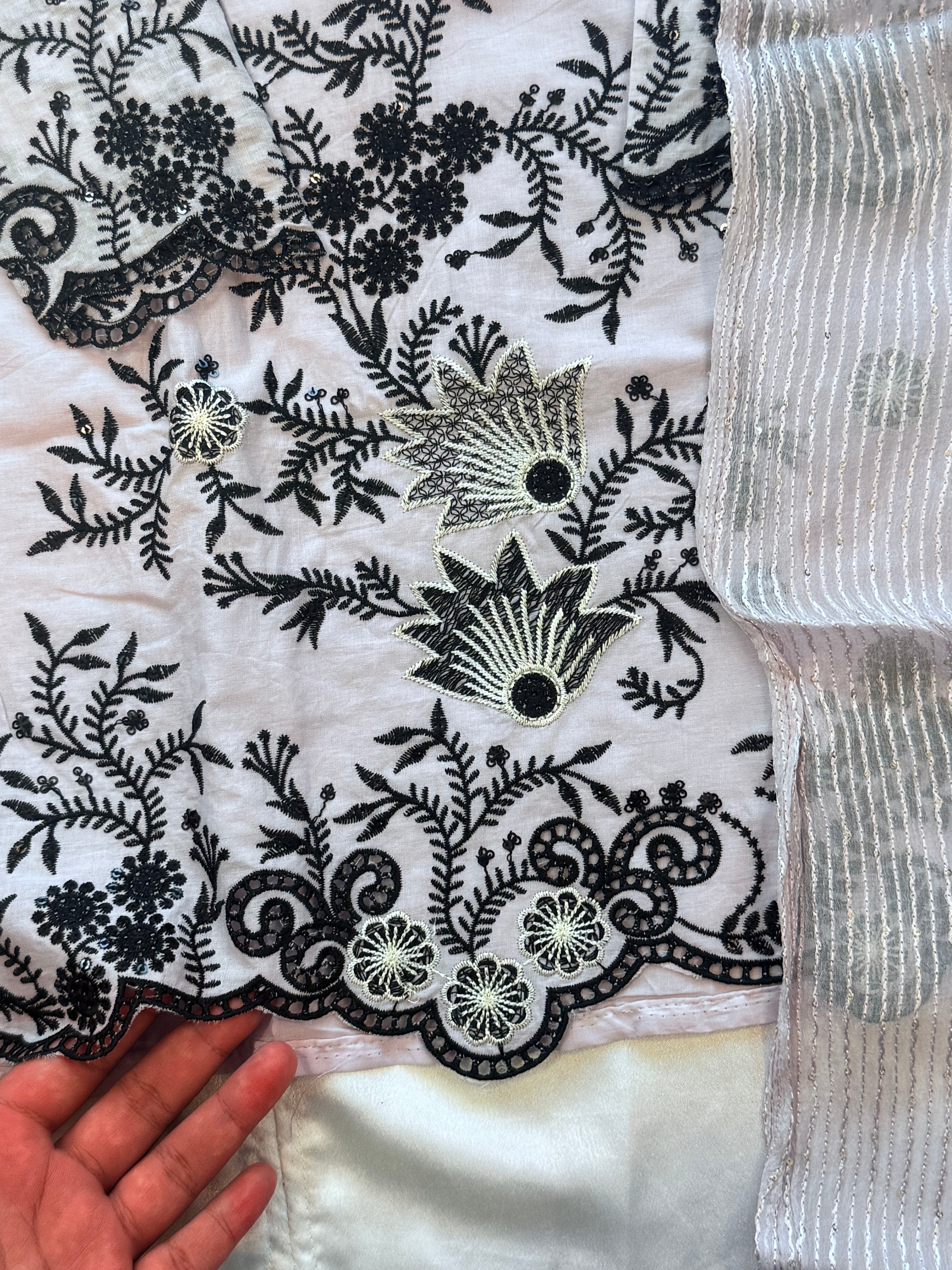 PARI KIDS EMBROIDERY COLLECTION Q