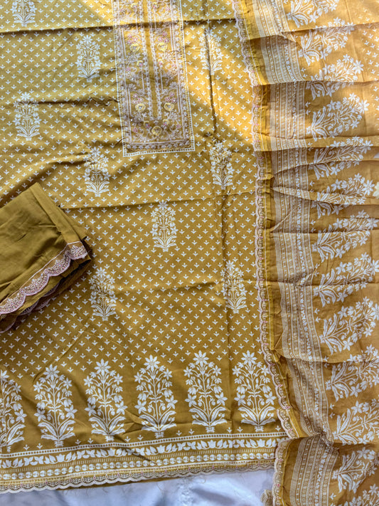 SYHITE LAWN  EMBROIDERY SUIT 3 Q
