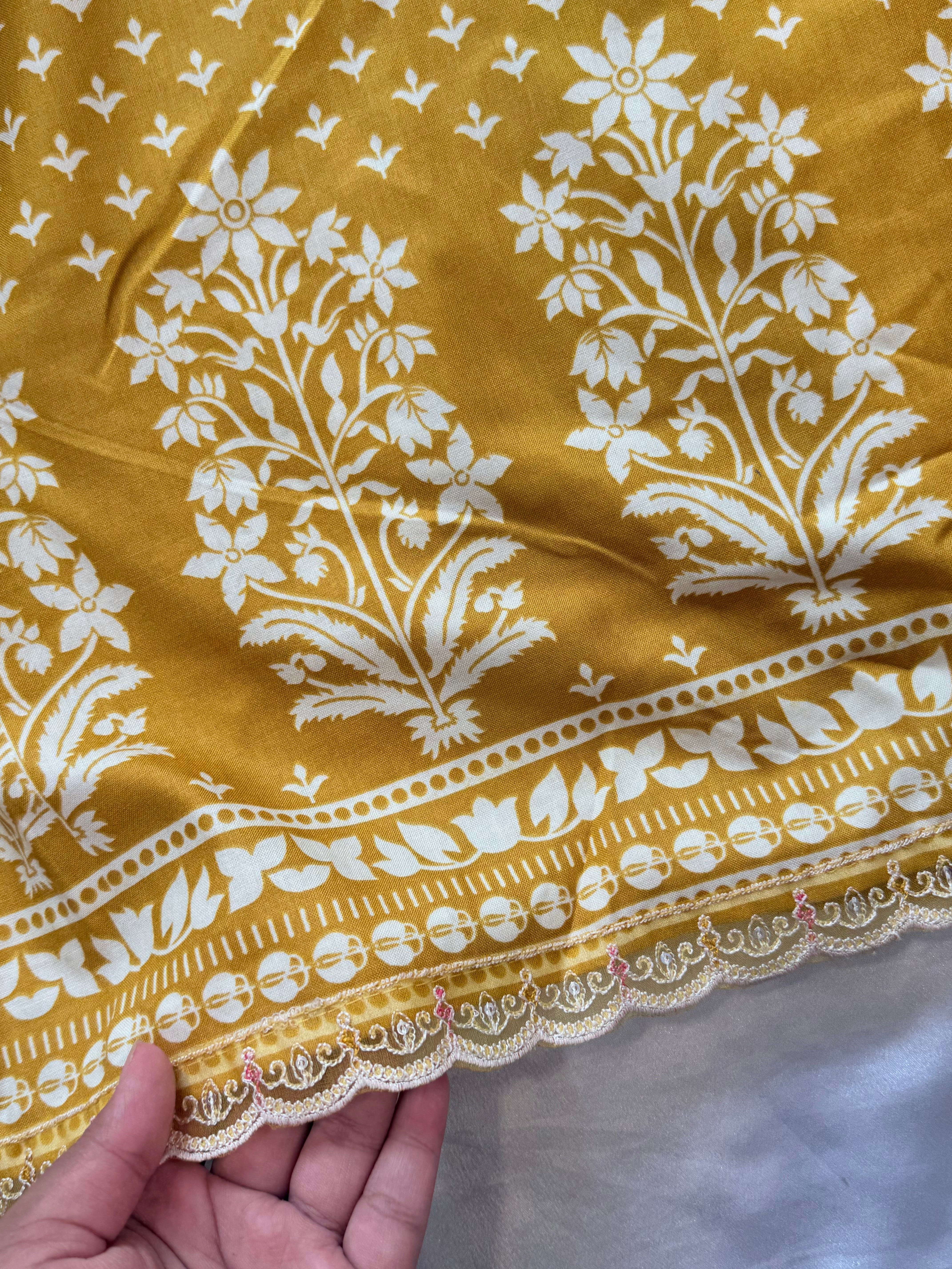 SYHITE LAWN  EMBROIDERY SUIT 3 Q