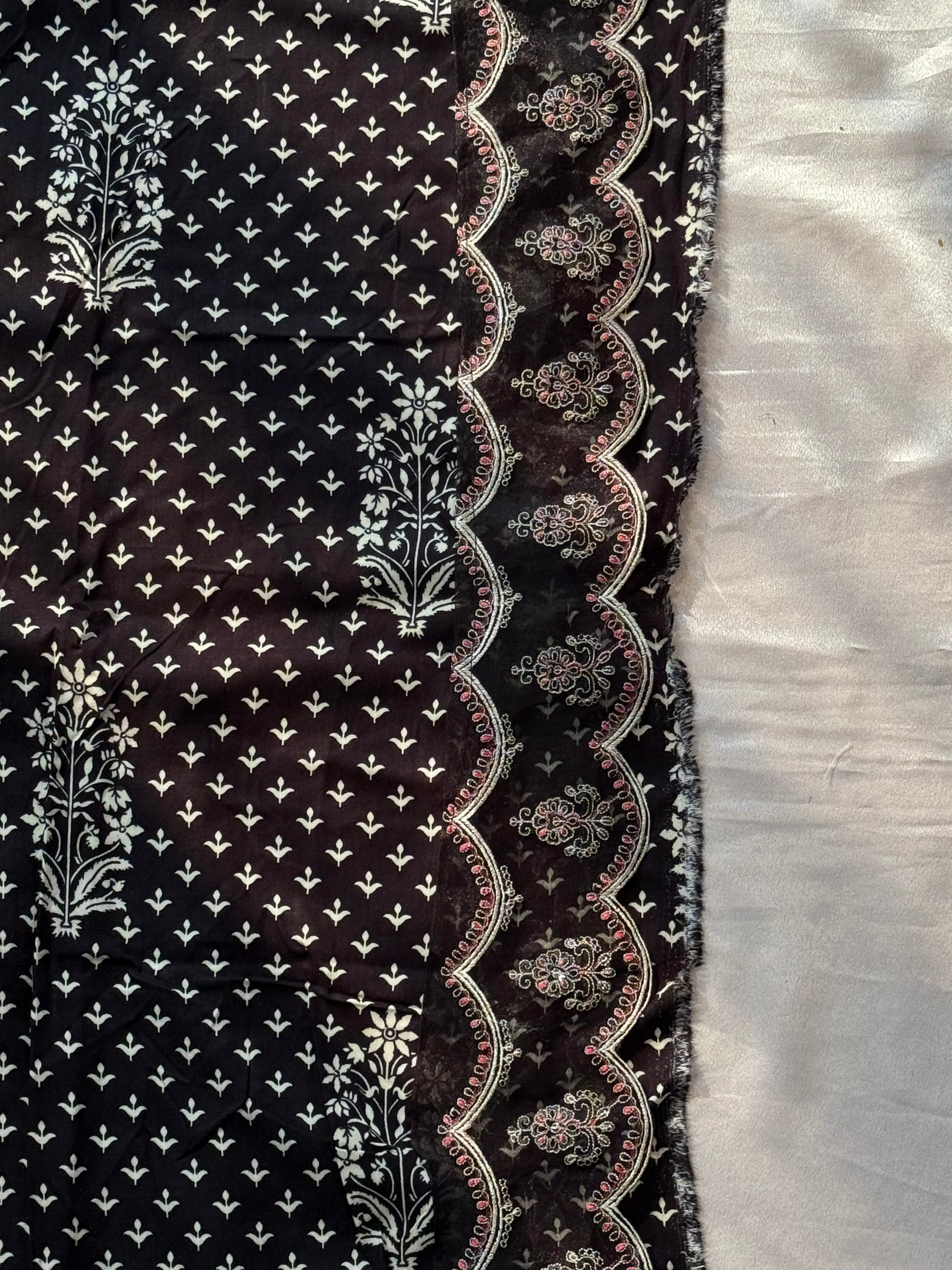 SYHITE LAWN  EMBROIDERY SUIT 4 Q