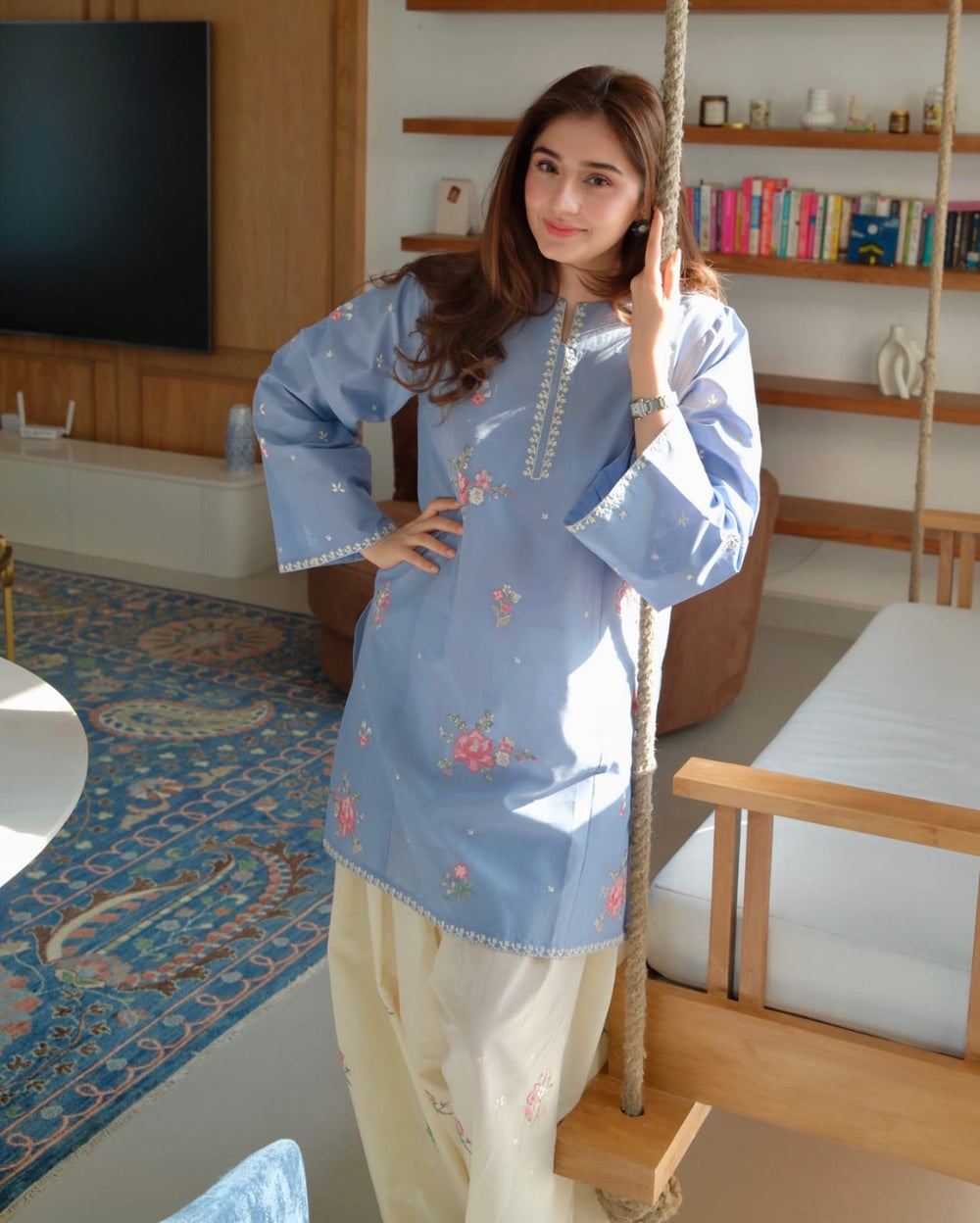 DUREFISHAN FARSHI SHALWAR SET