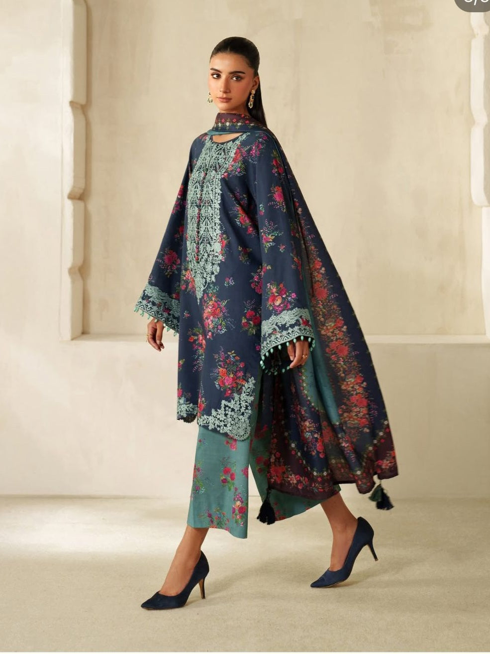 BAROQUE PATCH EMBROIDERY SUIT 4