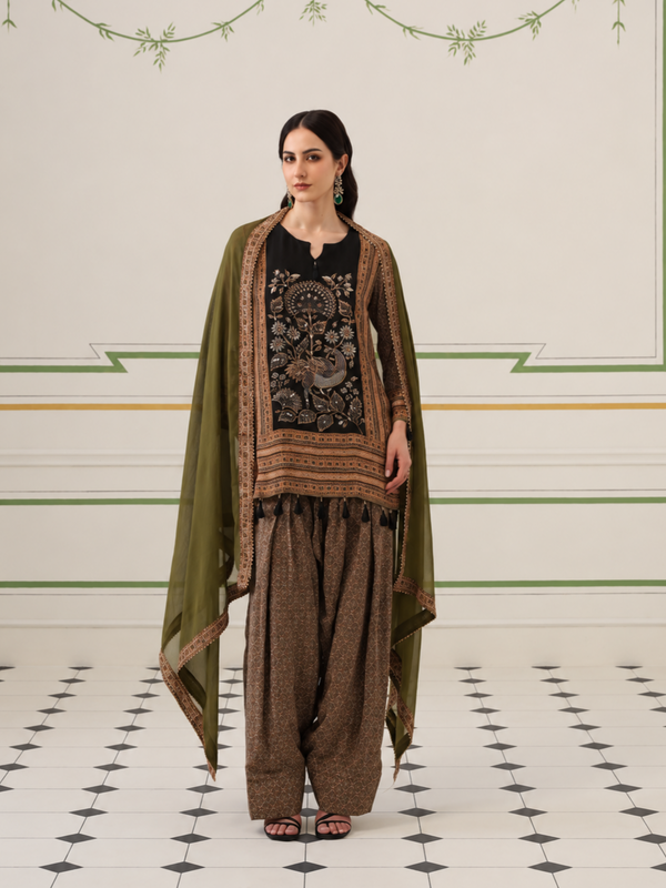 CREPE FARSHI SHALWAR SUIT 6204 Q