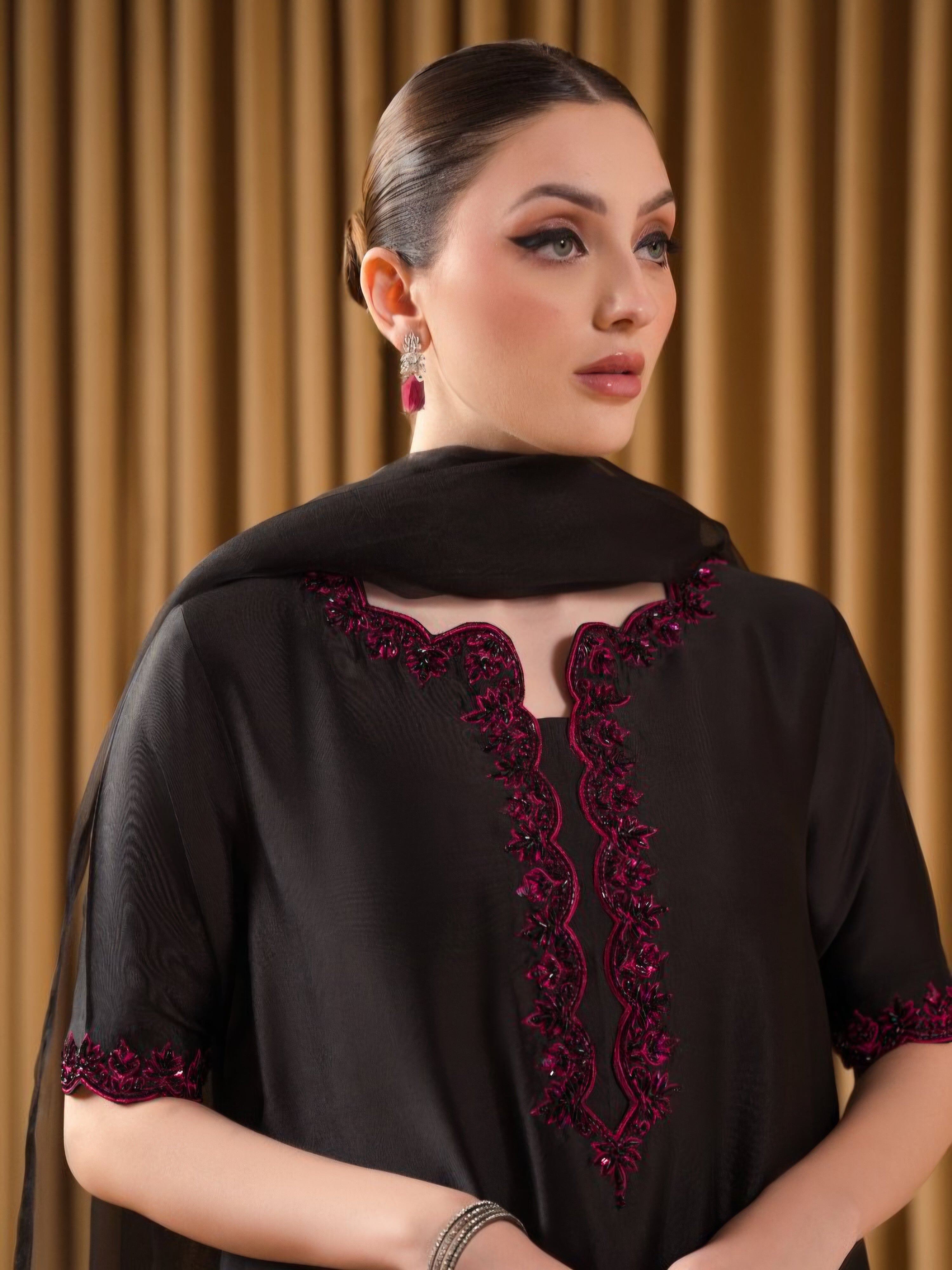 ORGANZA  FARSHI HANDWORK SUIT