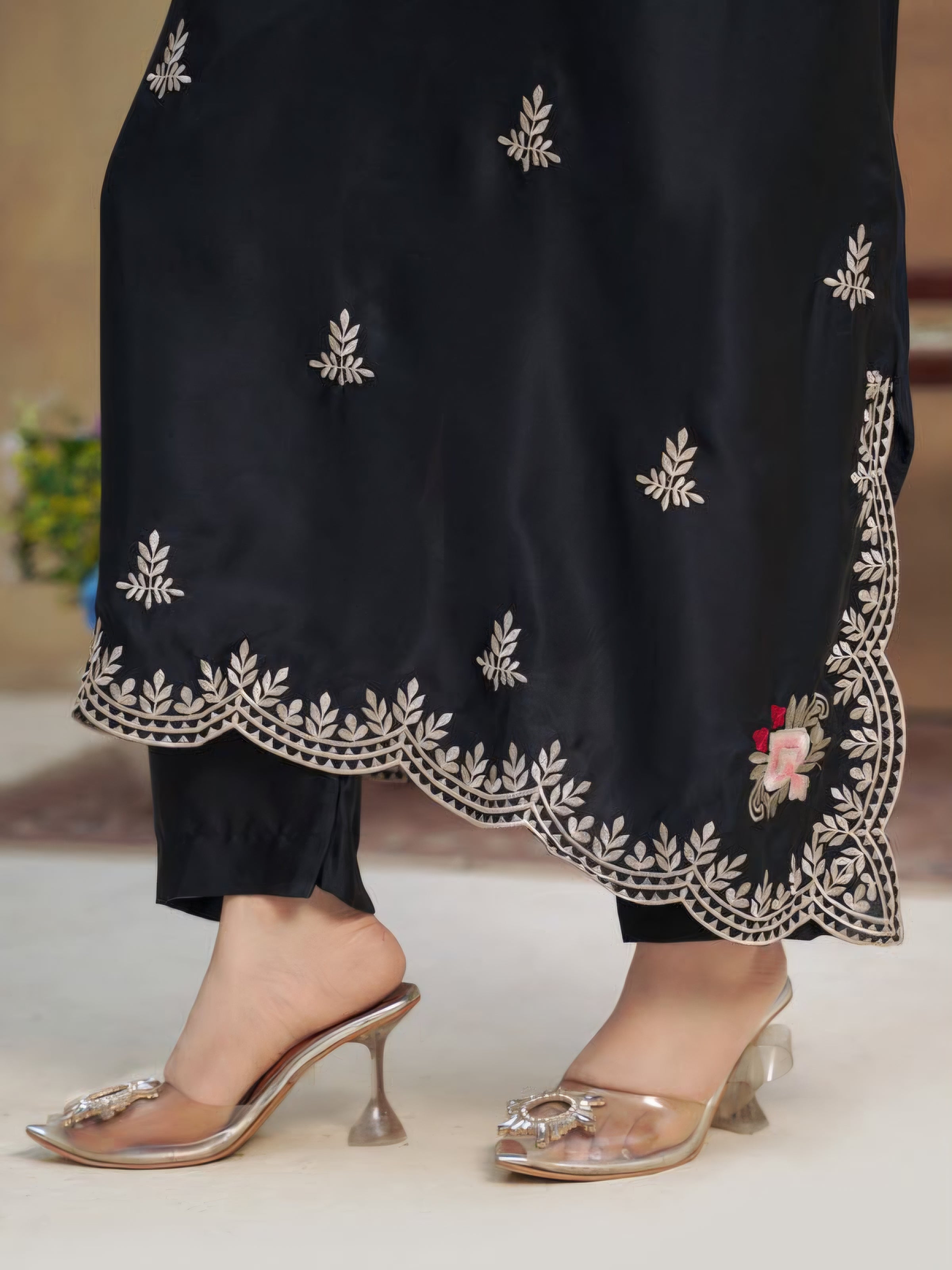 HARSHA KAFTAN EMBROIDERY SUIT