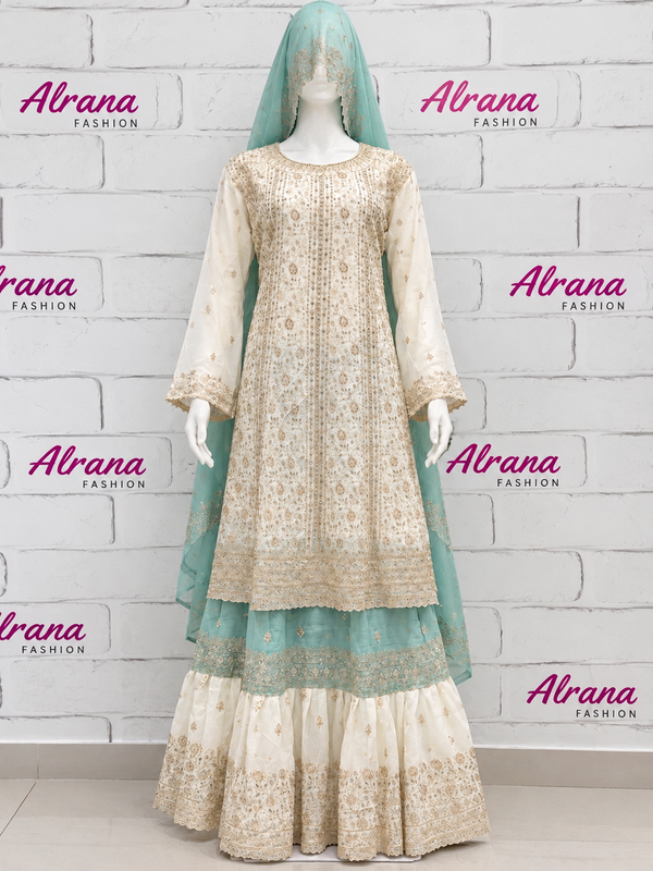 RUHEENA FARSHI LAHENGA SUIT 1
